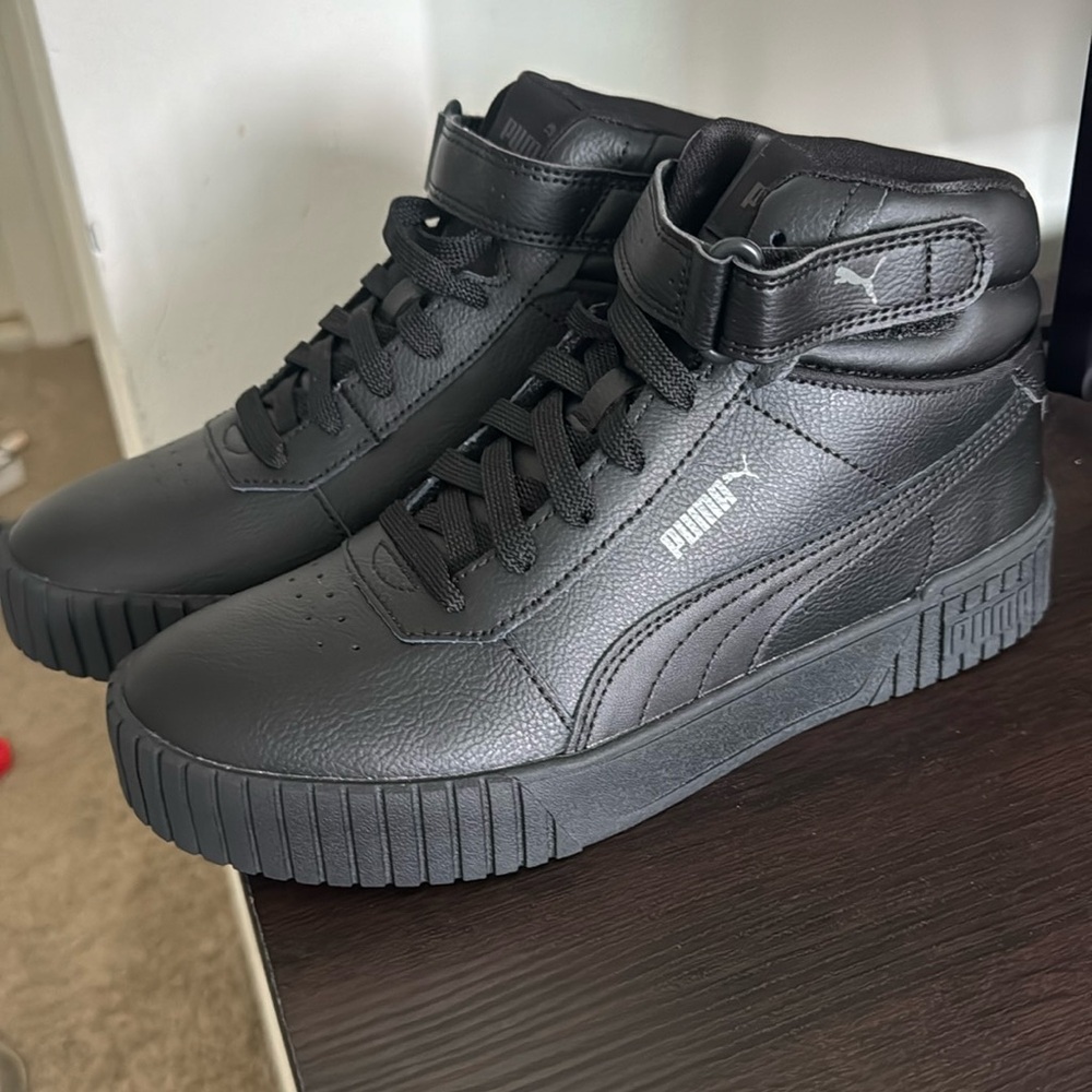 Black Puma Shoes